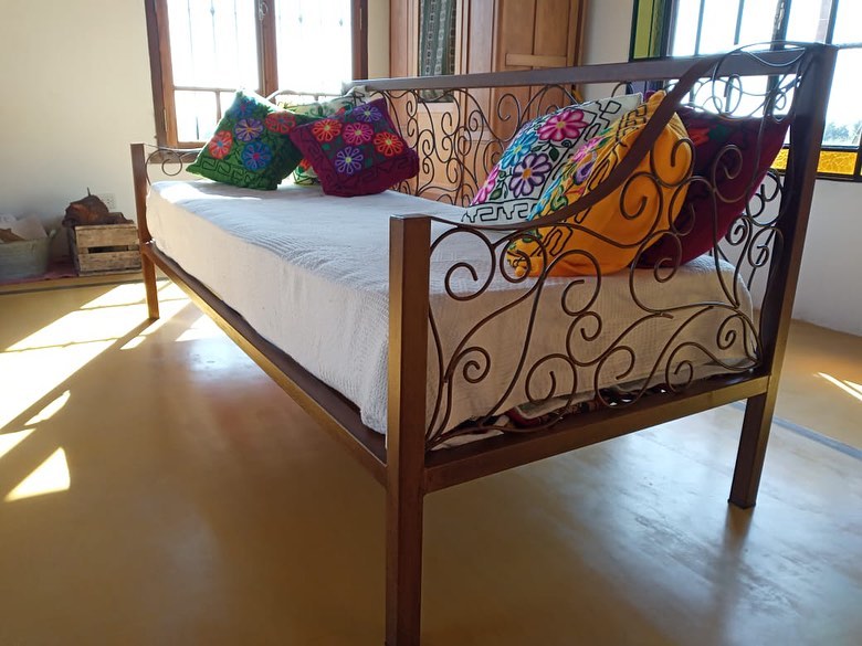 La Manivela -Lamparas y Muebles-